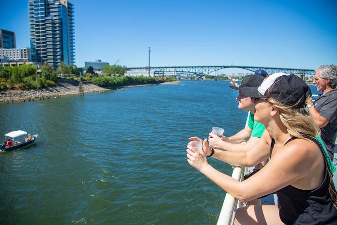 2-hour Lunch Cruise on Willamette River - Sellwood Through Downtown: Oaks Park, the White Stag Sign, Rose Quarter, and the Steel Bridge