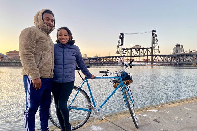 Essential Portland Oregon Bike and E-Bike Tour! - Powell’s City of Books to the Pearl District: books, warehouses, craft culture