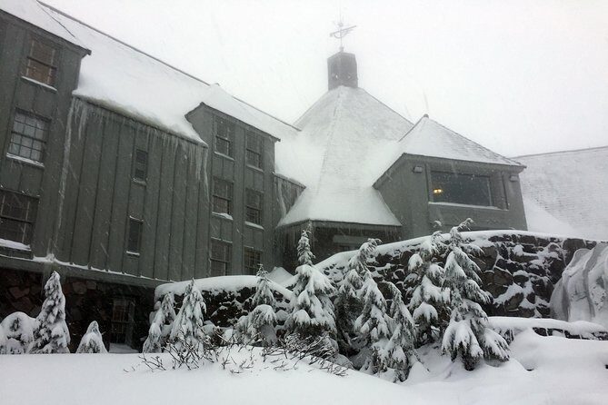 Full-Day Mt Hood Waterfall Tour with Lunch and Wine Included - Hood River wineries: a hosted pour, then lunch with a view