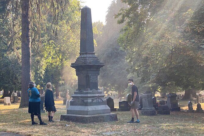 Macabre Ghost History of Portland, Oregon walking tour - Belmont Street’s quiet blocks, loud stories, and the seance craze