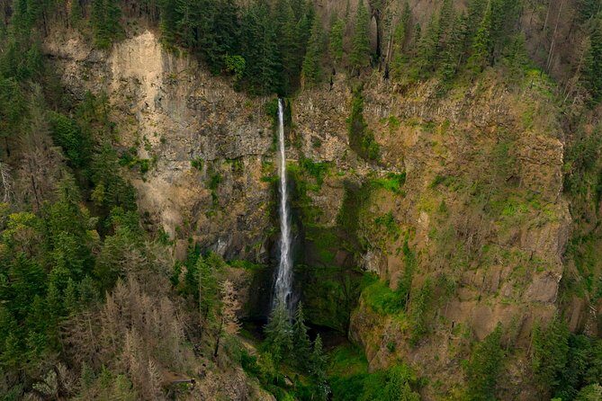 Multnomah Falls & Portland Premium Air Tour by Envi Adventures - Bridges, locks, and border energy: Bonneville and Bridge of the Gods