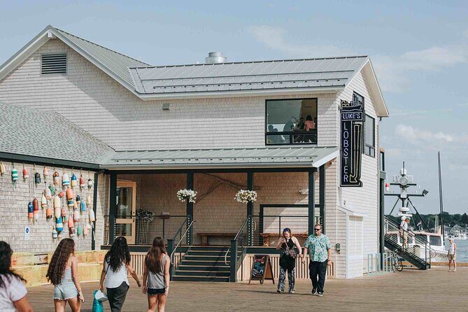 Portland Lobster Roll Walking Food Tour – Waterfront Stories - Waterfront Stories and Lighthouse Views Along Cobblestones