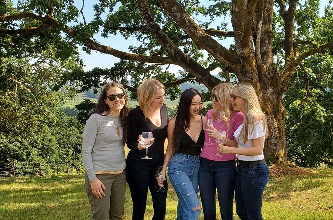 Willamette Valley Pinot Noir & Wood Fired Pizza Pairing Tour - Stop-by-stop: how the Willamette Valley day typically unfolds
